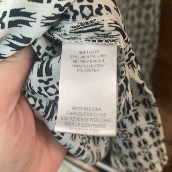 DR2 Sleeveless Tunic Blouse Black and White Top Size Small - Picture 10 of 11